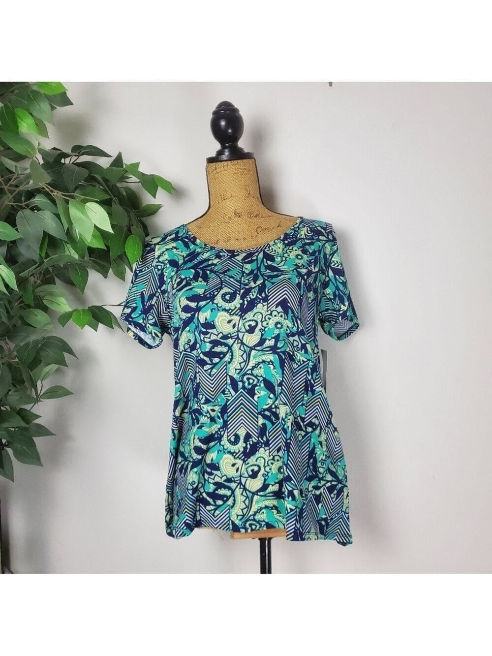 Lularoe Classic Tee Floral Blue Green Women's Size Small